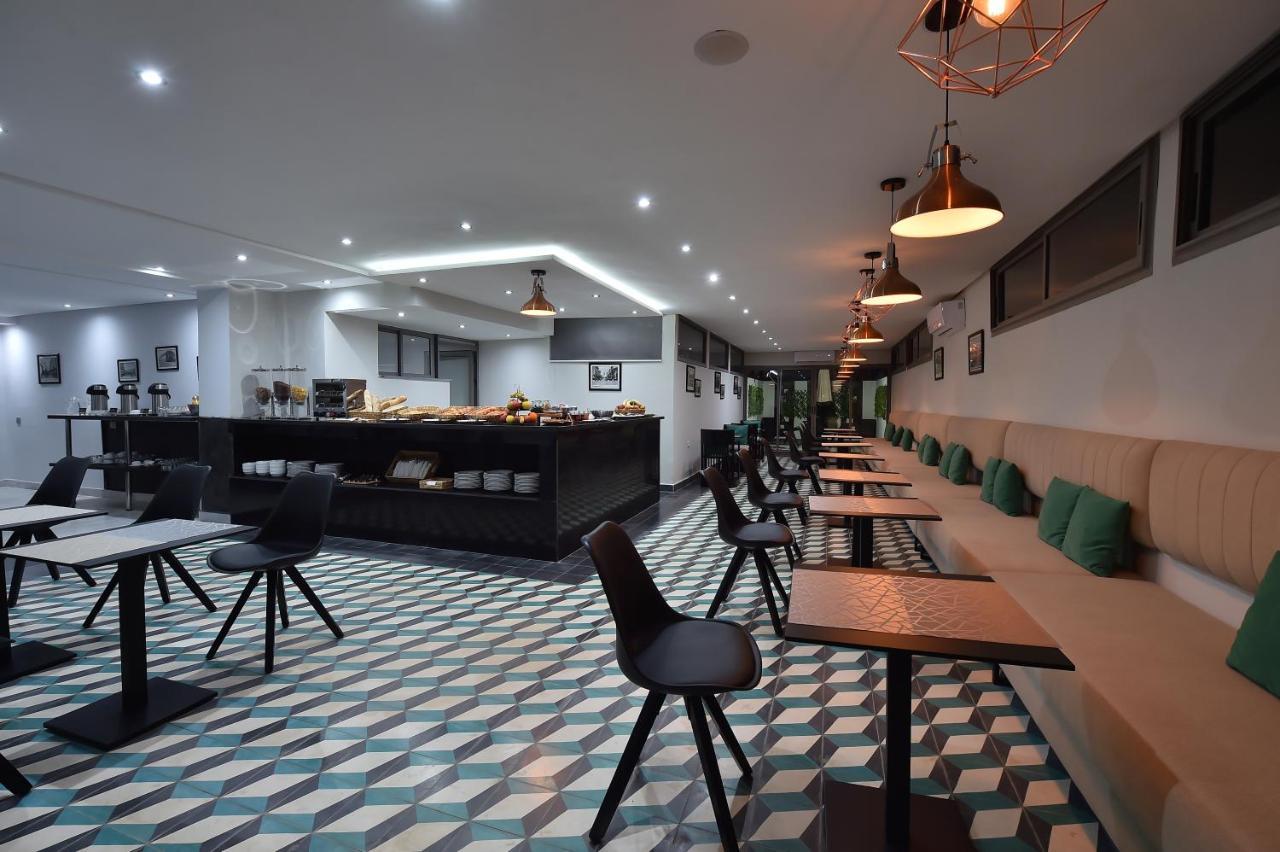 Le Yacht Suites Hotel Casablanca Esterno foto